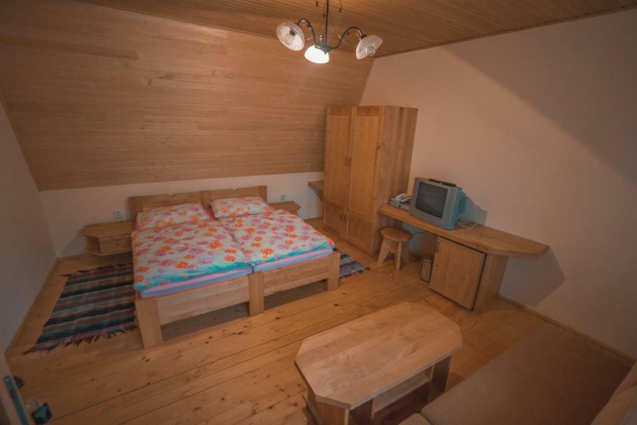 Penzion Weinerovka Varin Žilina Exteriör bild